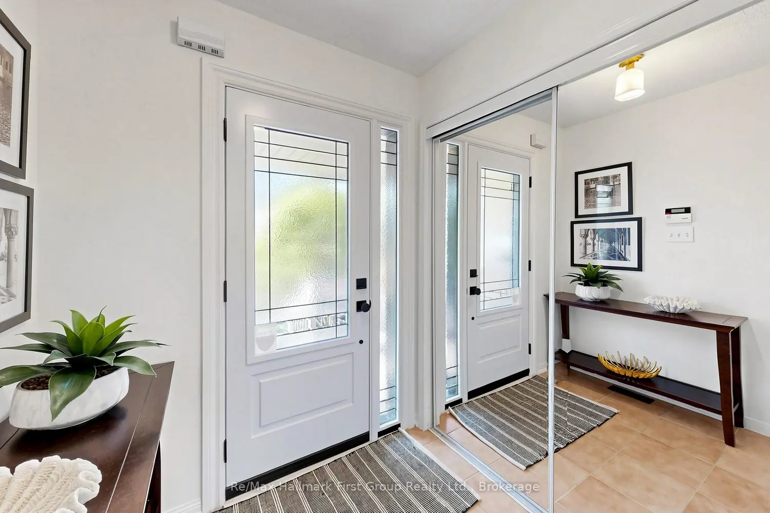 27 Robideau Place photo 2