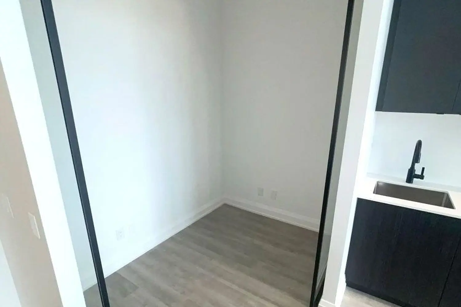 Additional image 9 of 2369 Danforth Avenue 1006