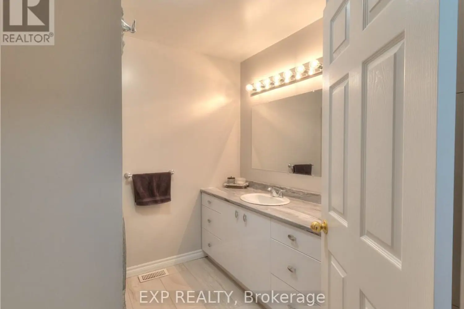 Additional image 6 of 4343 Chateau Crescent