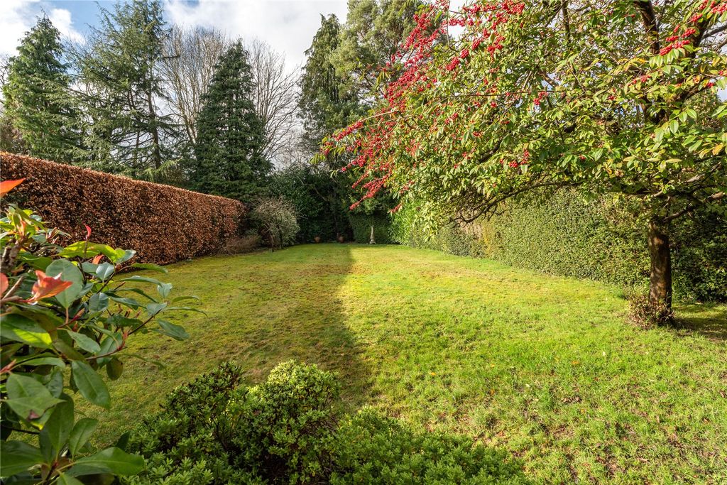 Additional image 5 of 4 bed detached house for saleMilton Avenue, Westcott, Dorking, Surrey RH4