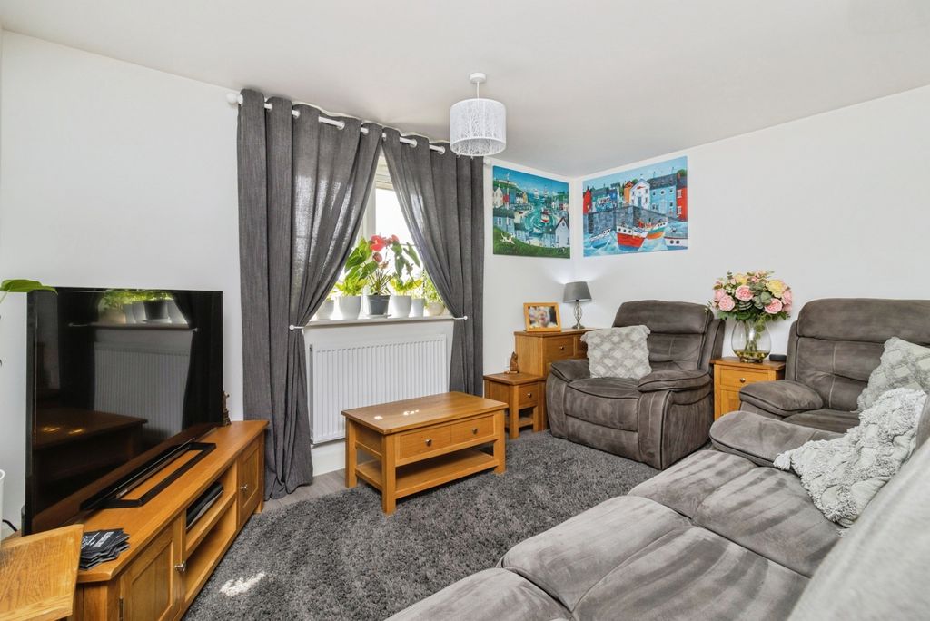 Additional image 3 of 2 bed flat for saleBarton Way, Dartmouth, Devon TQ6