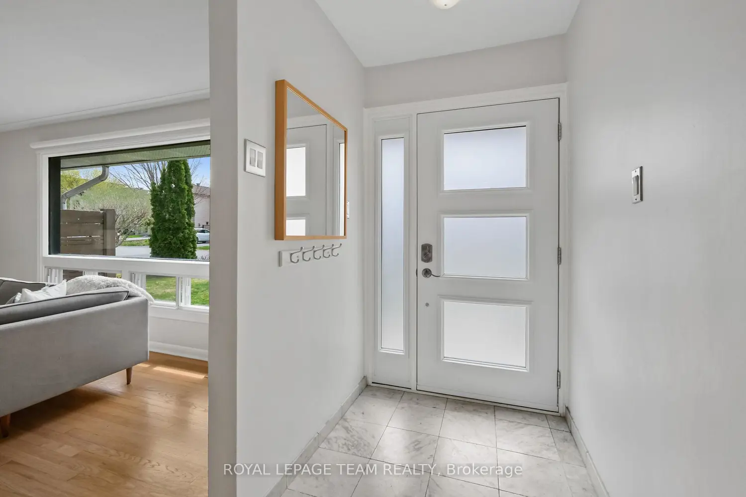 2307 Walsh Avenue photo 2