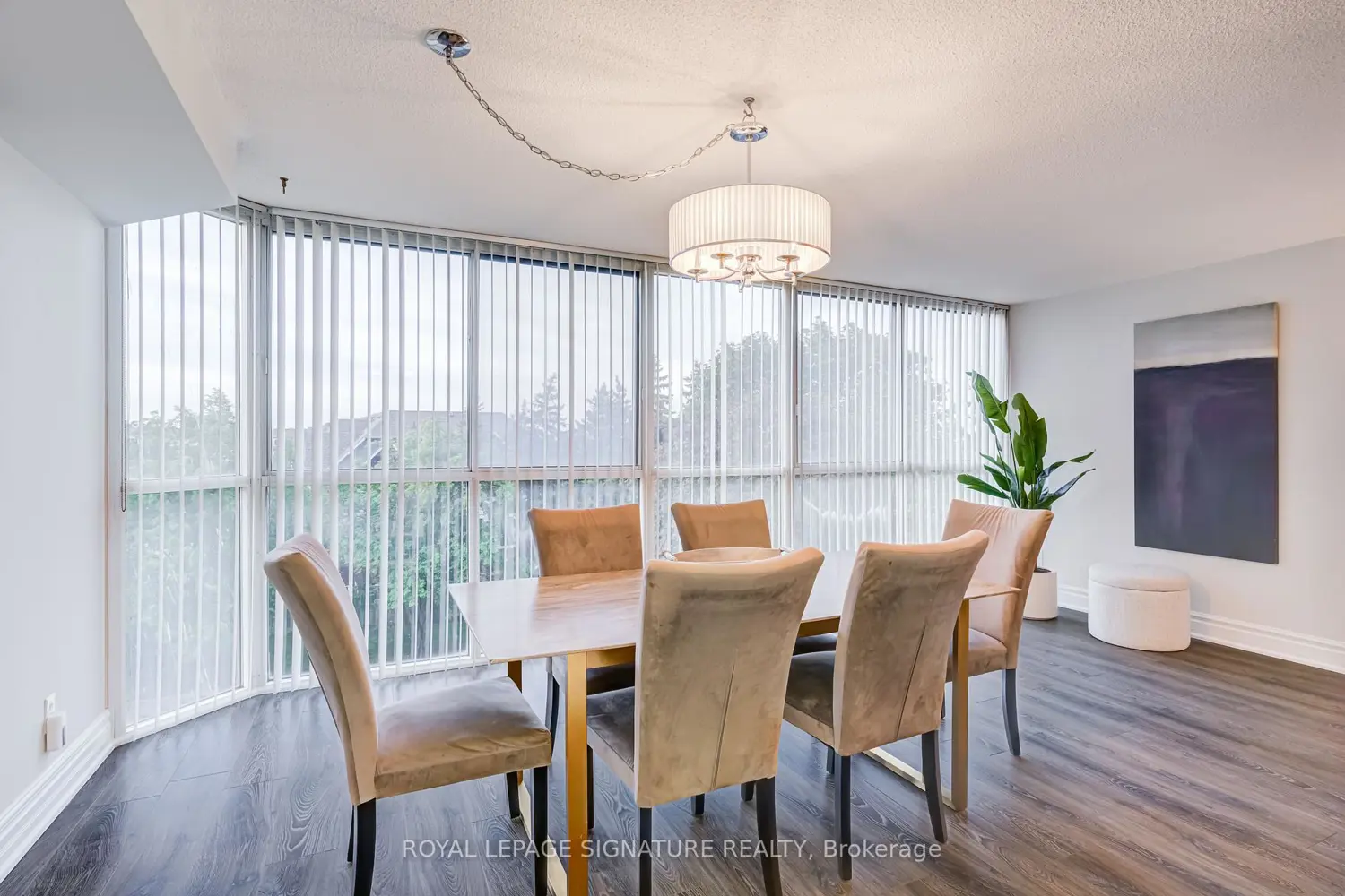 Additional image 8 of 880 Dundas Street 405