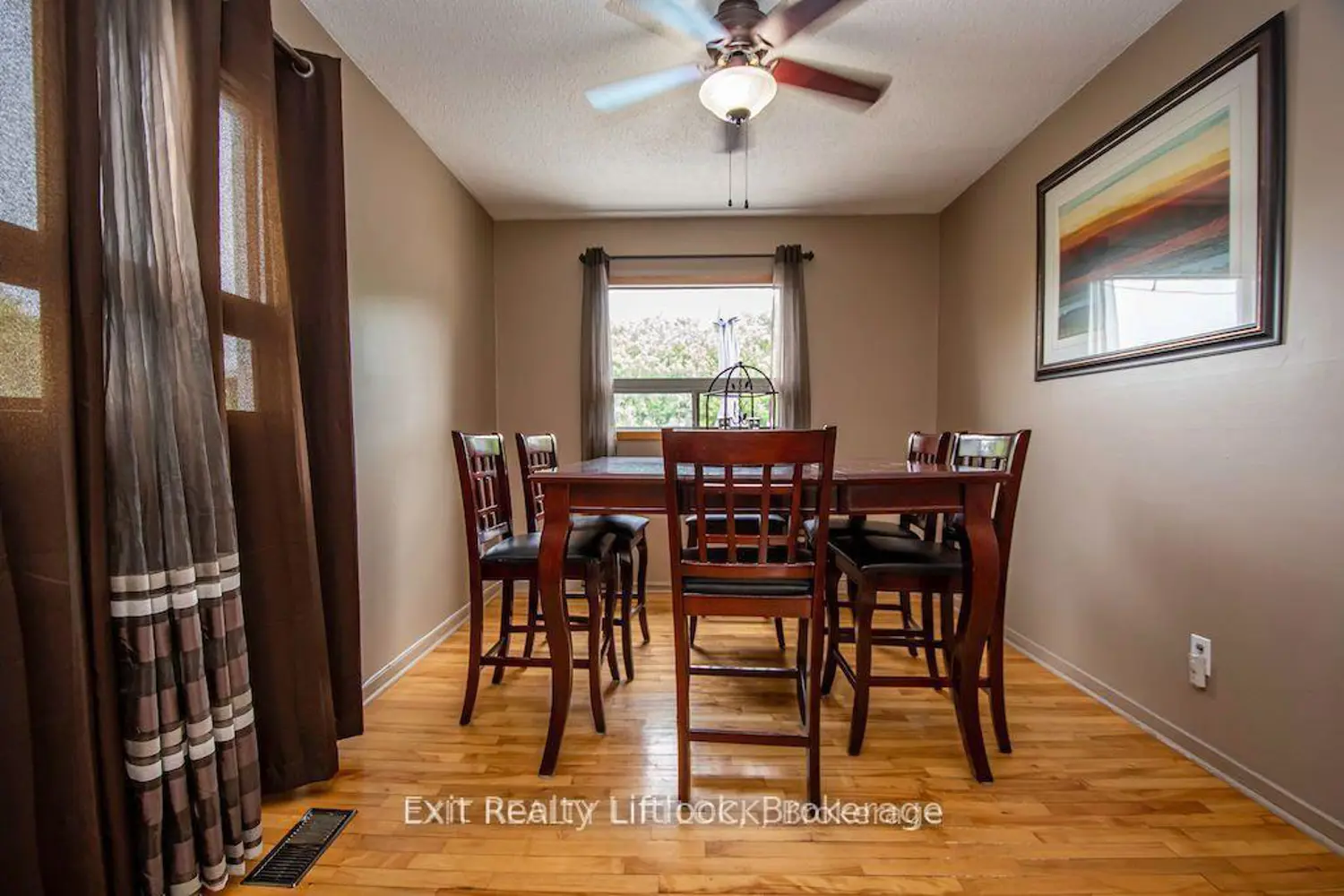 644 Hawley Street photo 5