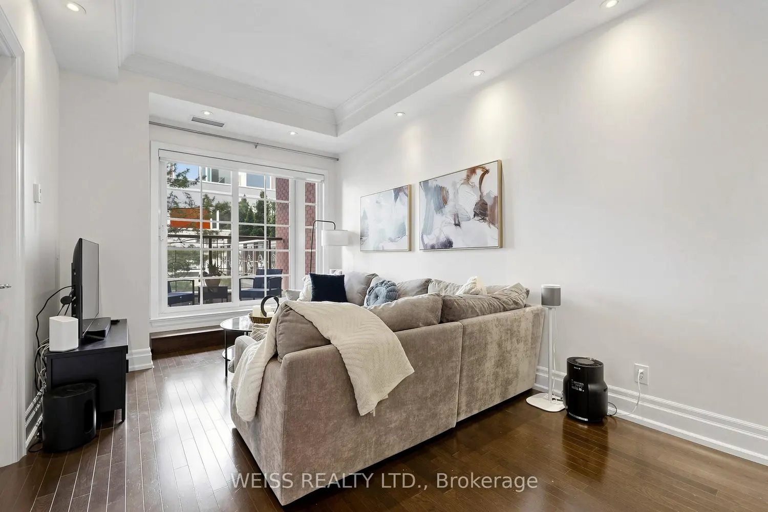 Additional image 11 of 21 Burkebrook Place 114