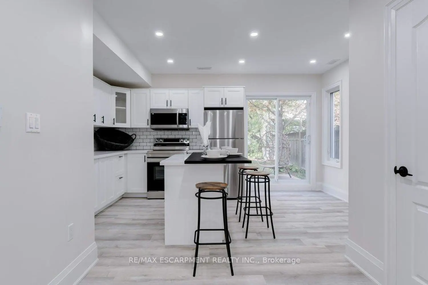 Additional image 9 of 38 East 16Th Street
