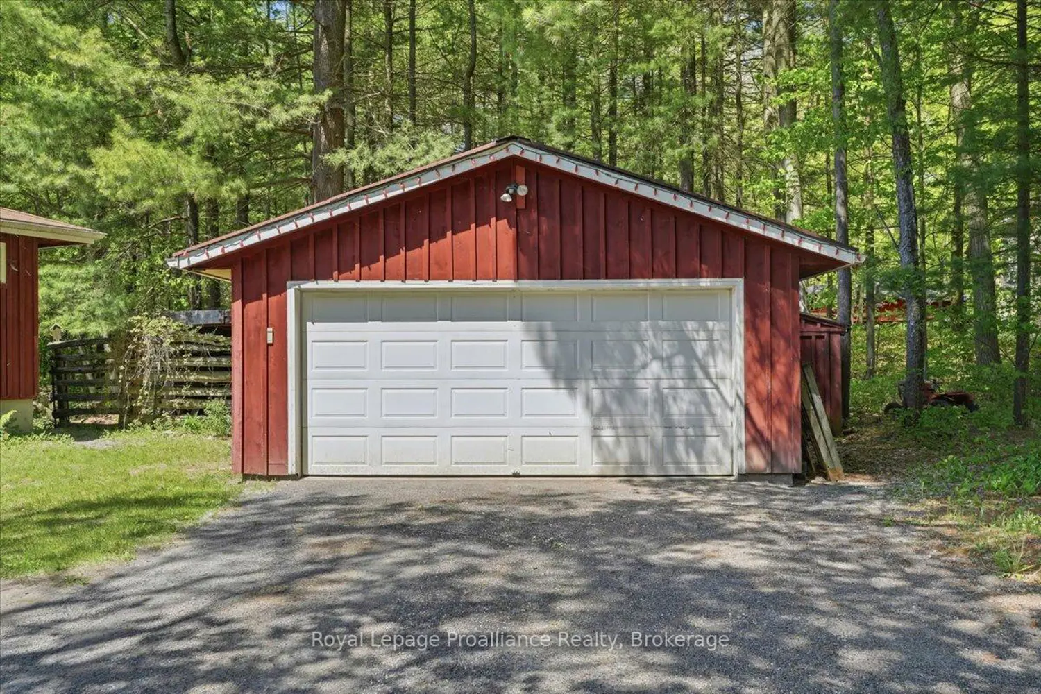 110 Walt Road photo 2