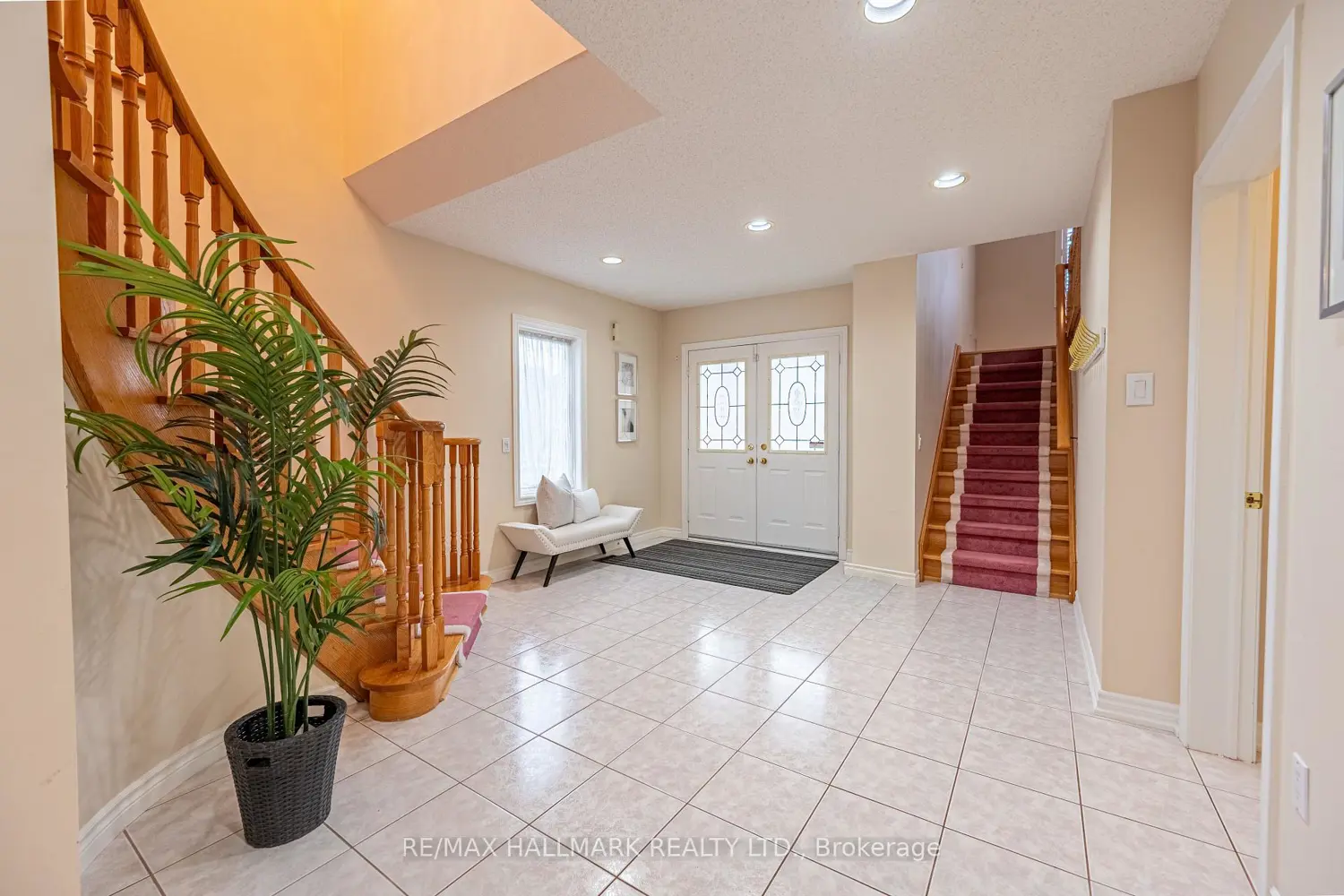 Additional image 11 of 93 Tillie Square