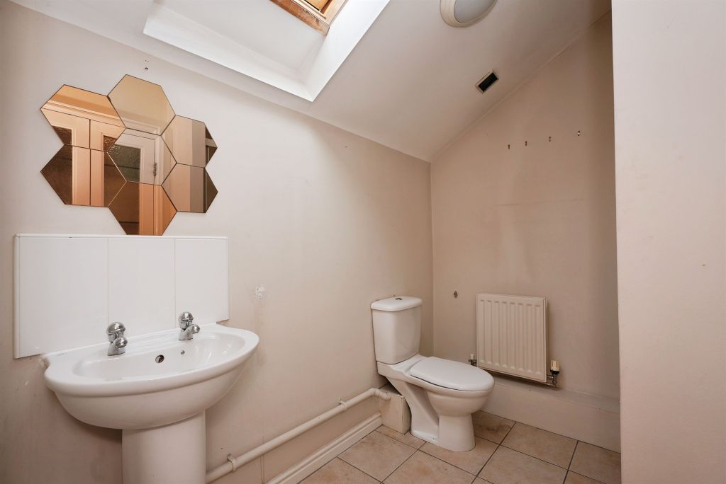 Additional image 9 of 2 bed flat for saleHalifax Road, Huddersfield HD3