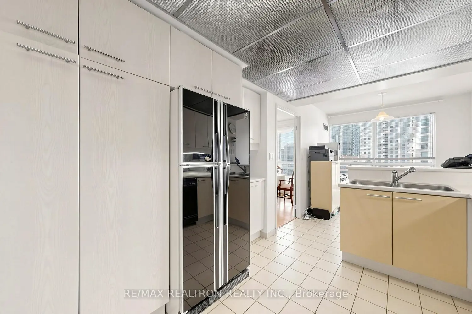 Additional image 8 of 18 Hollywood Avenue 1707