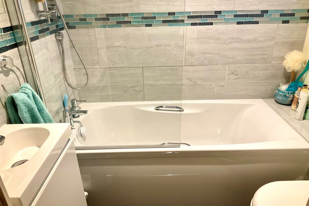 Additional image 16 of 2 bed maisonette for saleCambridge Terrace, Dover CT16