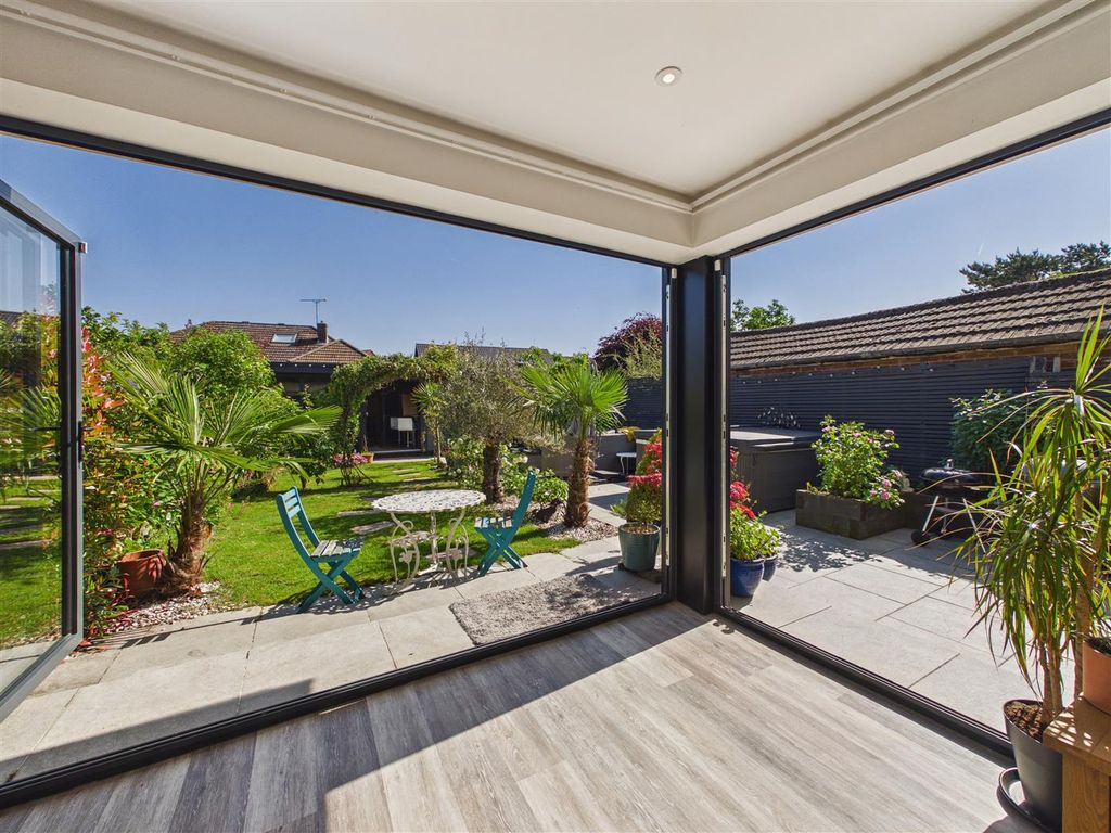 Additional image 6 of 3 bed property for saleHilltop Road, Dronfield S18