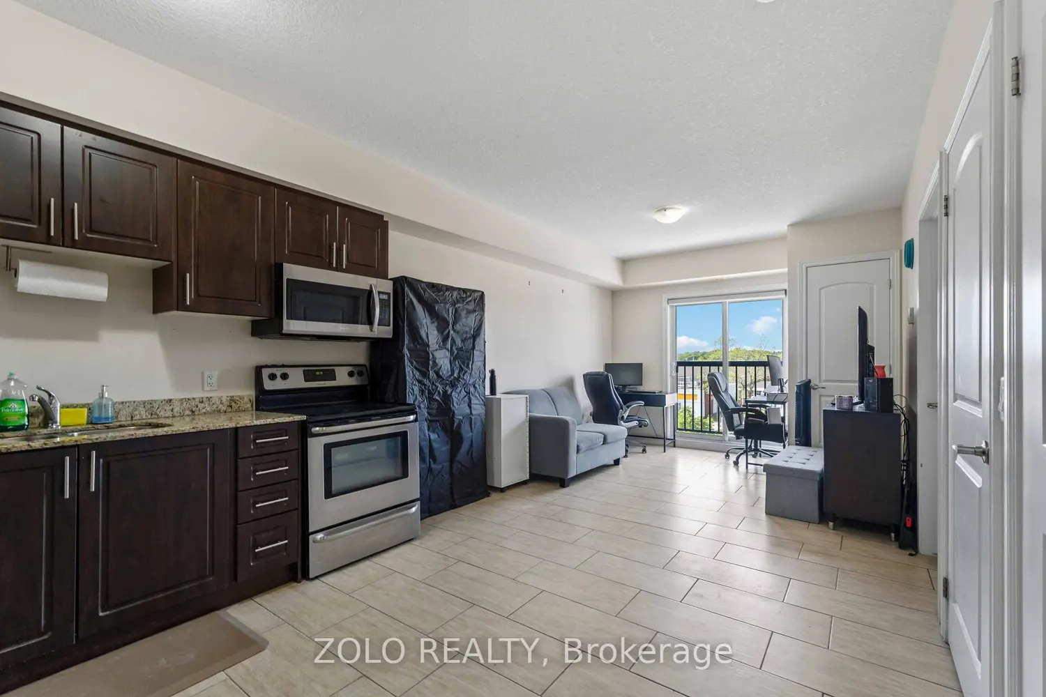 886 Golf Links Road 304 photo 3