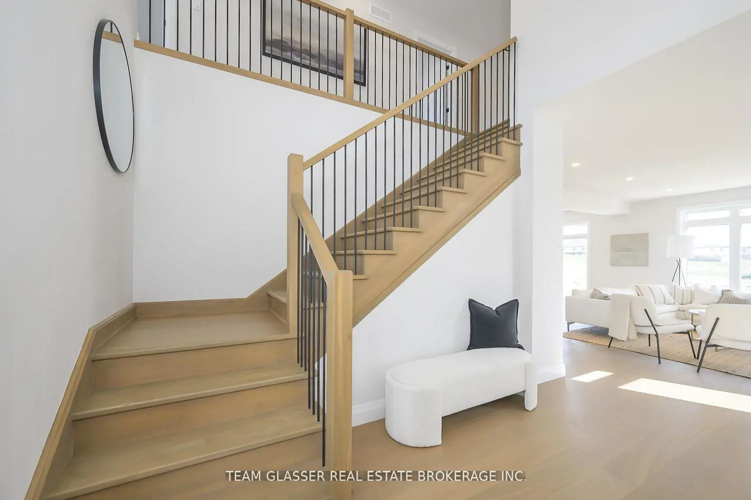 72 Allister Drive photo 4