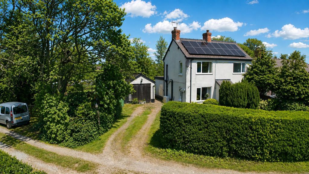 3 bed cottage for saleGreenhill Bank, Criftins, Ellesmere SY12