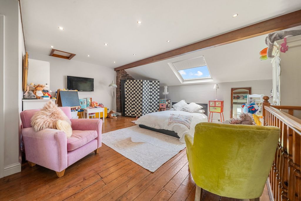 Additional image 16 of 4 bed terraced house for saleJepson Lane, Elland HX5