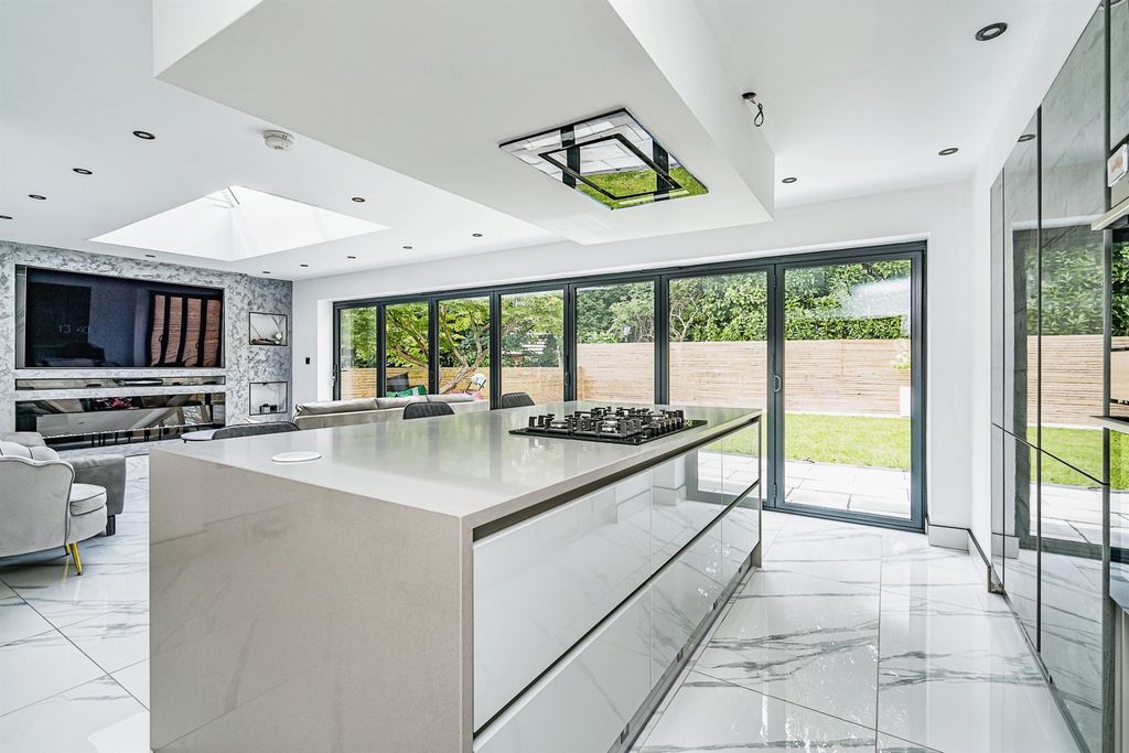 Additional image 7 of 4 bed detached house for saleHillman Drive, Dudley DY2