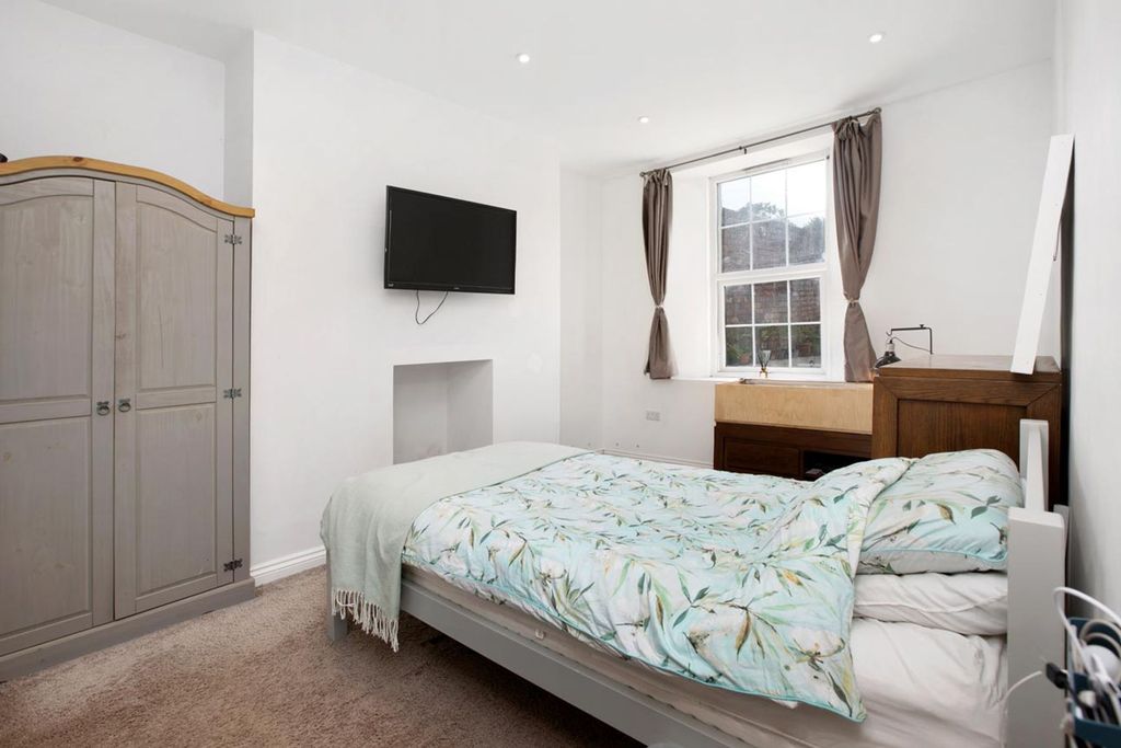 Additional image 6 of 3 bed flat for saleBarton Villas, Dawlish EX7