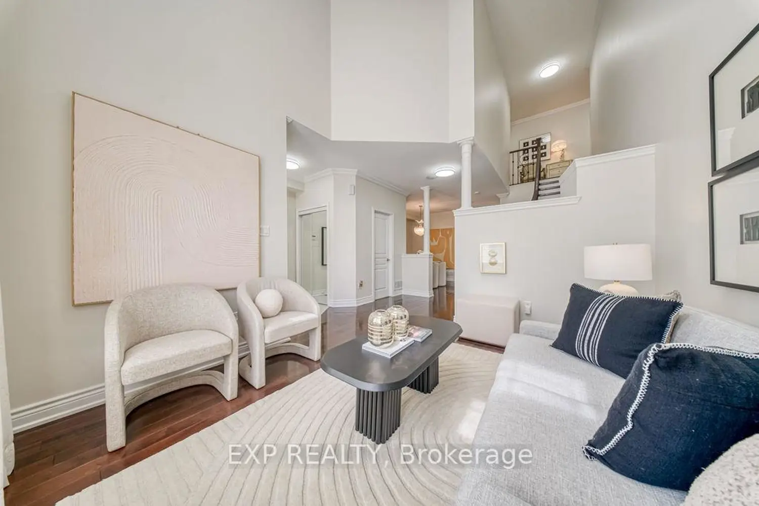42 Grand Oak Drive photo 3