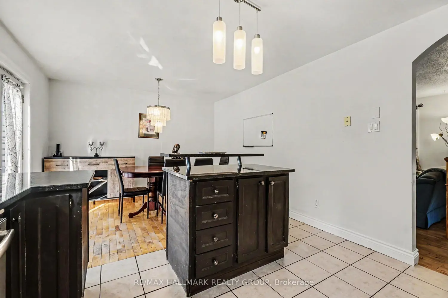 52 Castlebeau Street photo 4