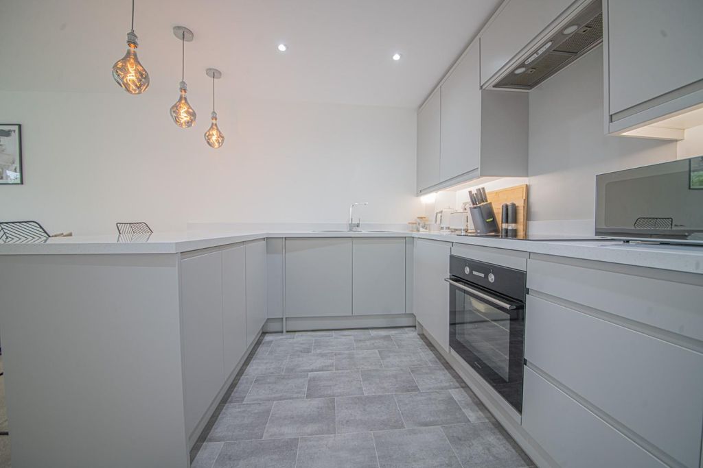 Additional image 6 of 2 bed flat for saleDakota Way, Lakeside, Eastleigh SO50