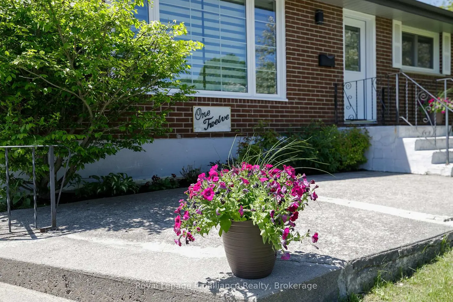 112 Prospect Hill photo 2