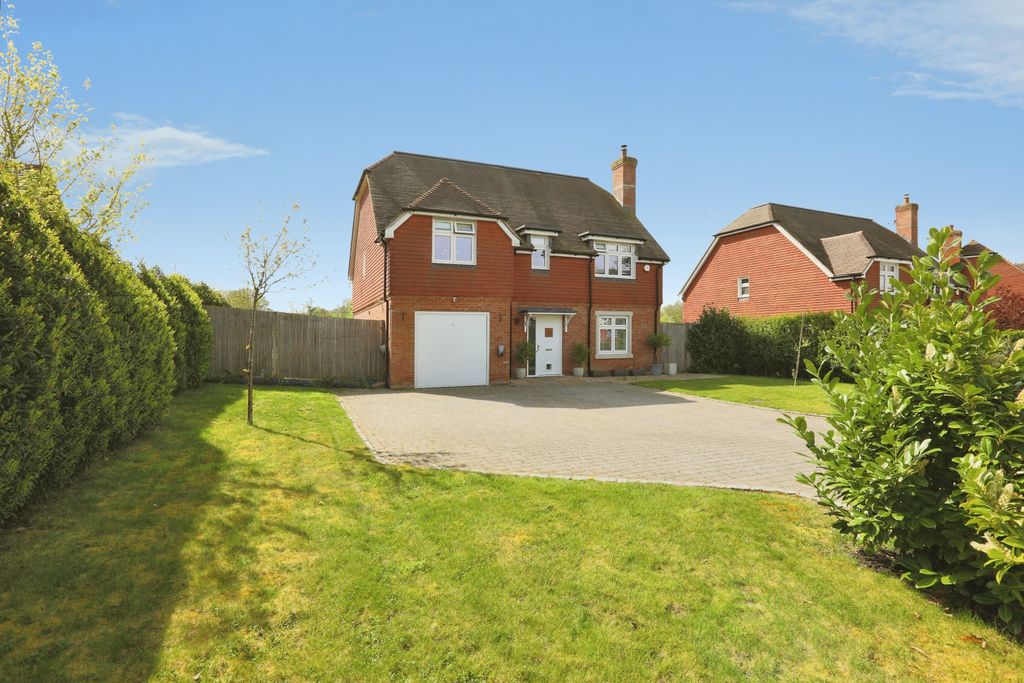 4 bed detached house for saleStick Hill, Edenbridge TN8