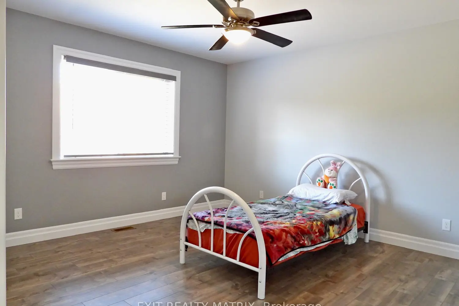1424 Bull Lake Road photo 5