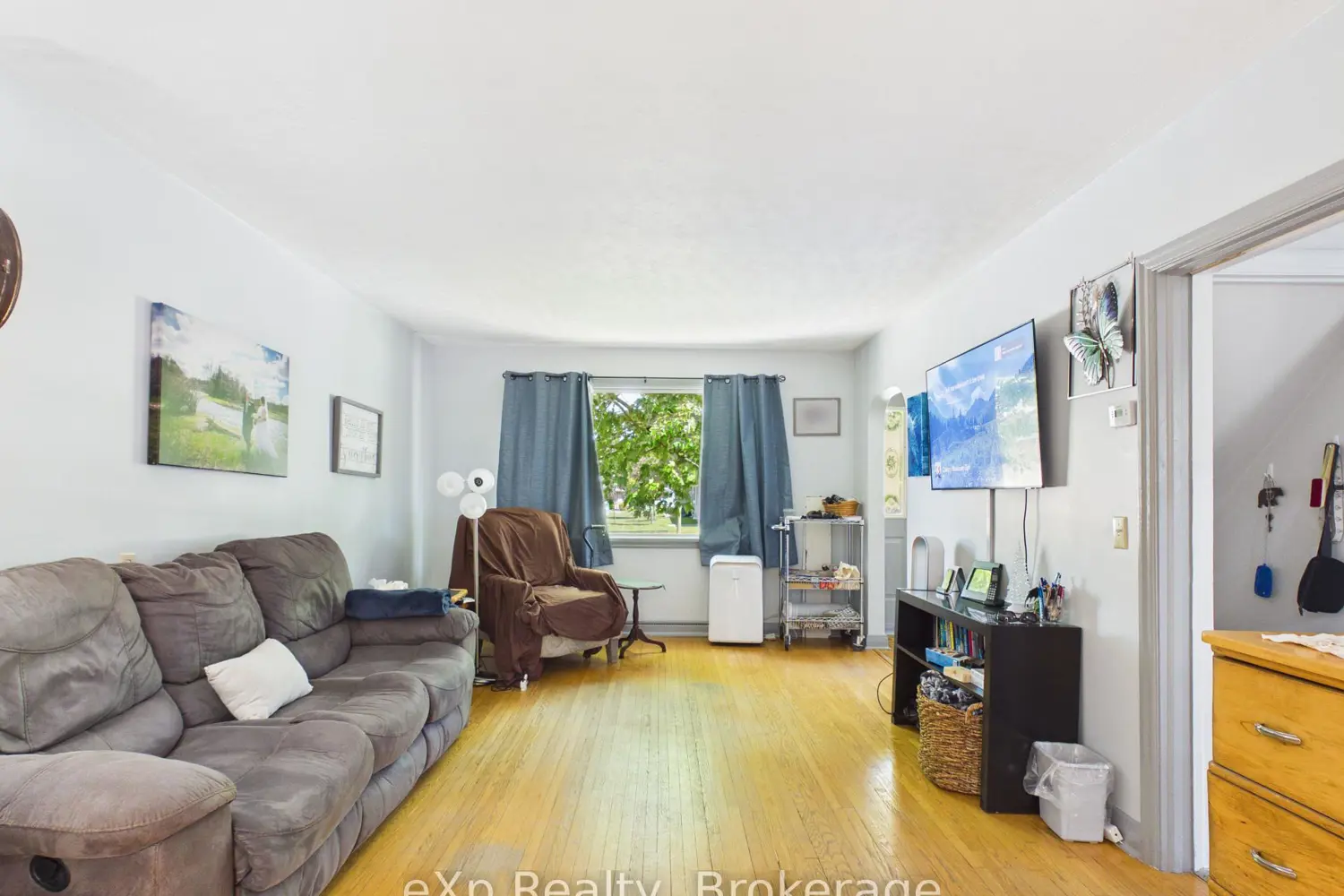 419 Colborne Street photo 4