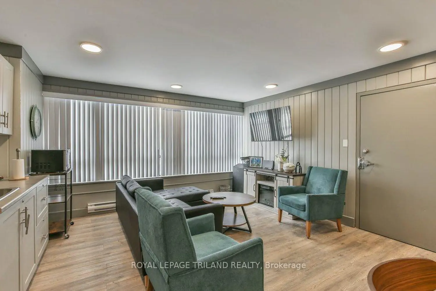 Additional image 20 of 1600 Adelaide Street 1001