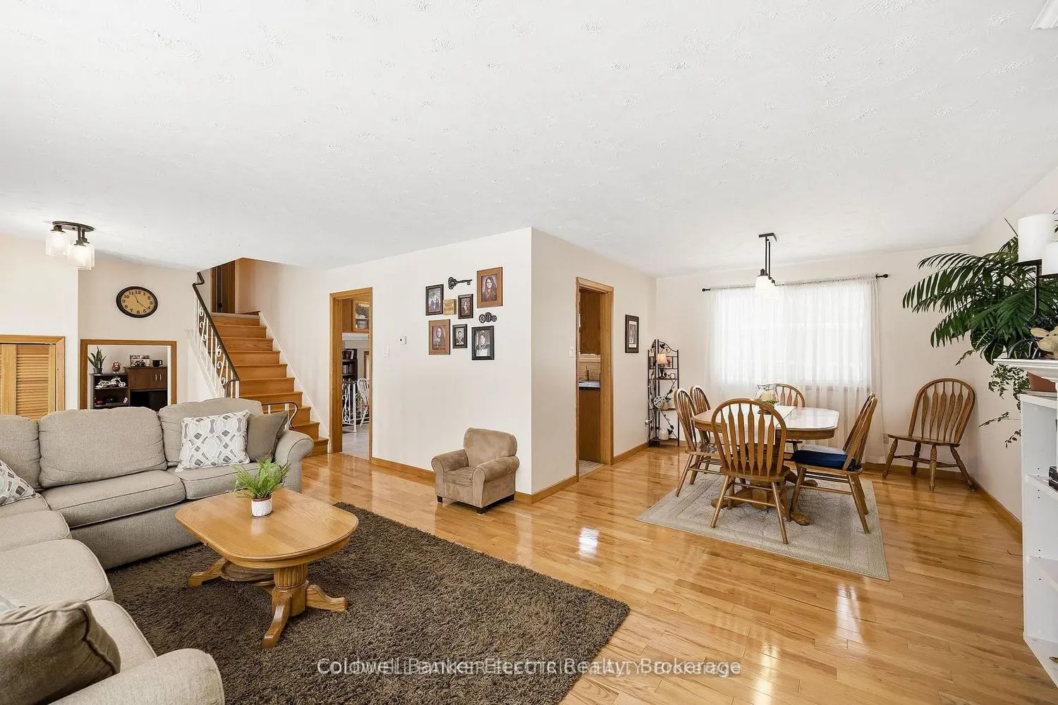 1341 Heather Lane photo 5