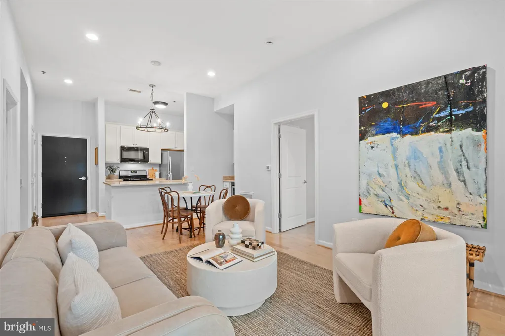 Additional image 3 of 309 Holland Lane Unit 320, Alexandria, VA 22314
