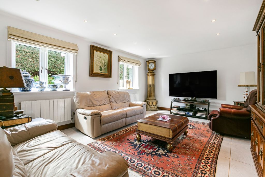 Additional image 5 of 5 bed detached house for saleAnners Close, Egham, Surrey TW20
