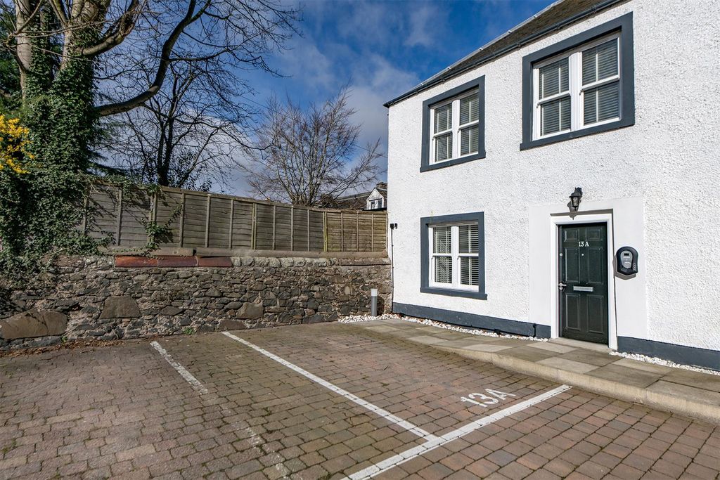 3 bed town house for sale13A West Burnside, Dollar FK14
