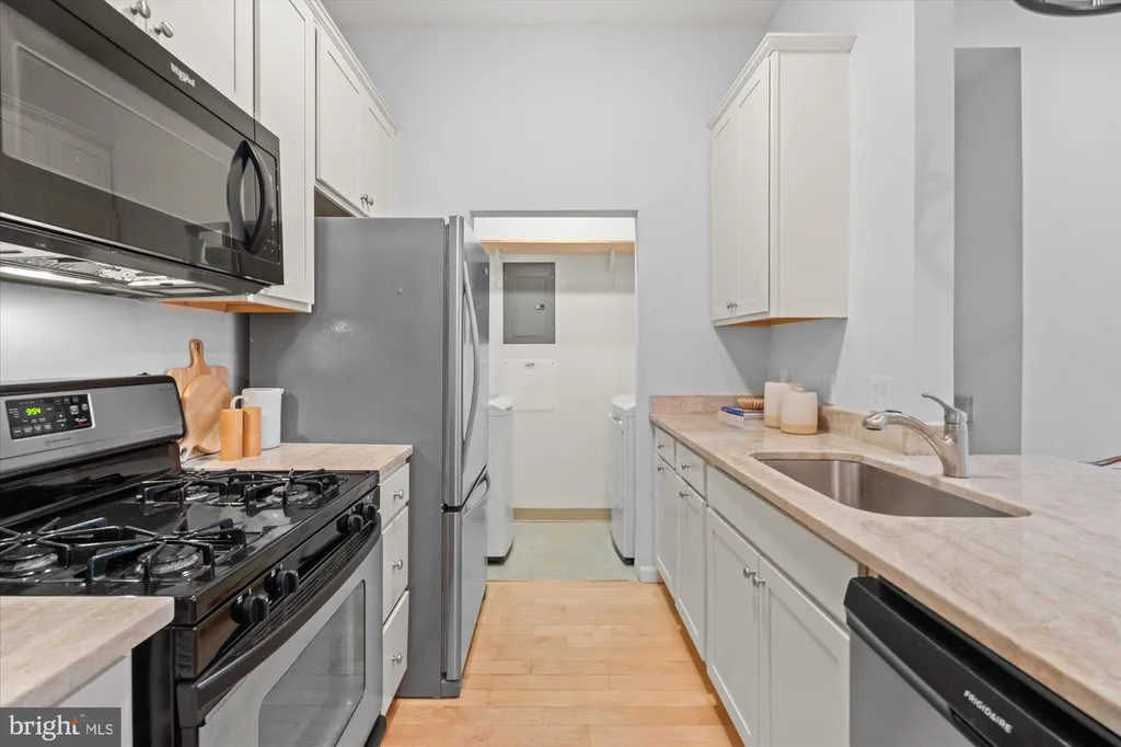 Additional image 9 of 309 Holland Lane Unit 320, Alexandria, VA 22314