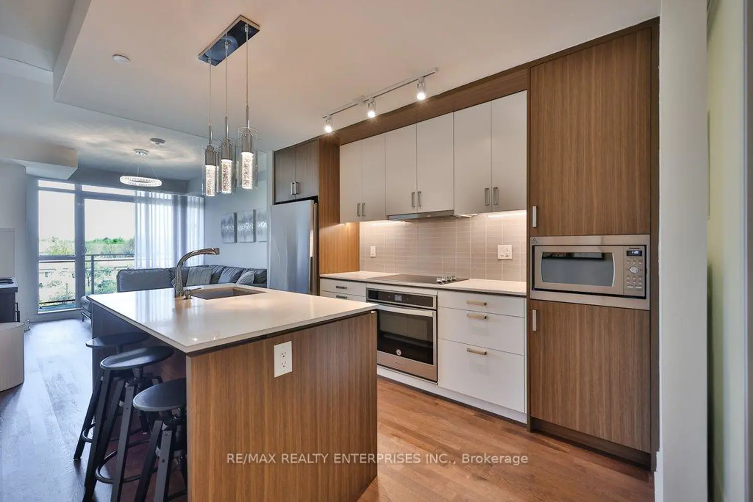 Additional image 11 of 1575 Lakeshore Road 222