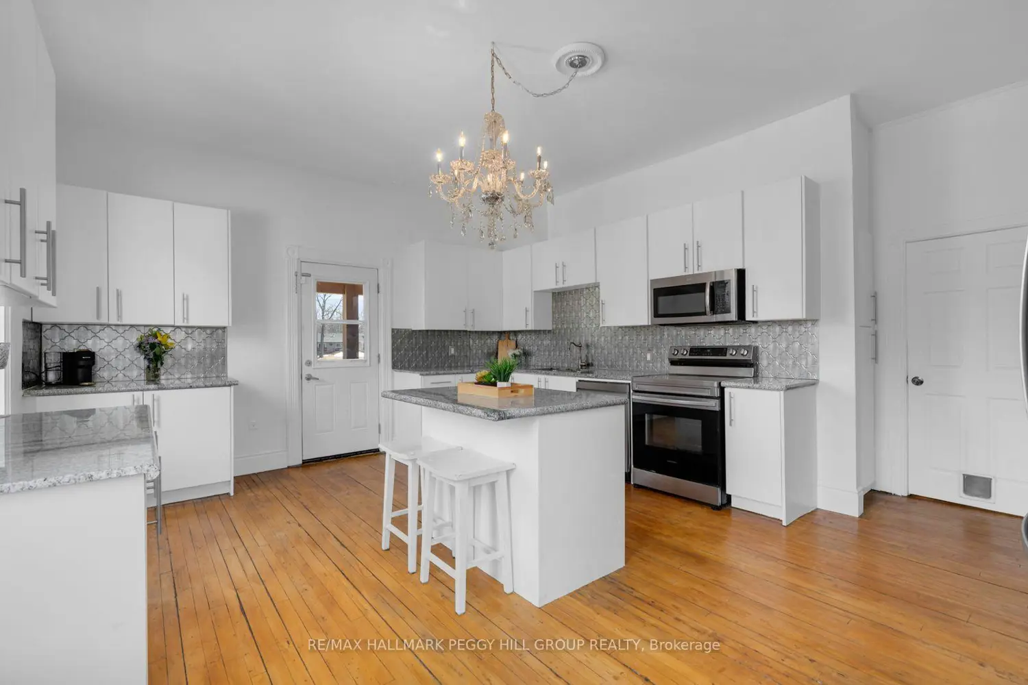1002 Cowbell Lane photo 4
