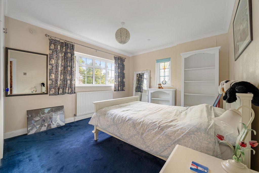 Additional image 9 of 5 bed detached house for saleBakeham Lane Englefield Green Egham, Surrey TW20