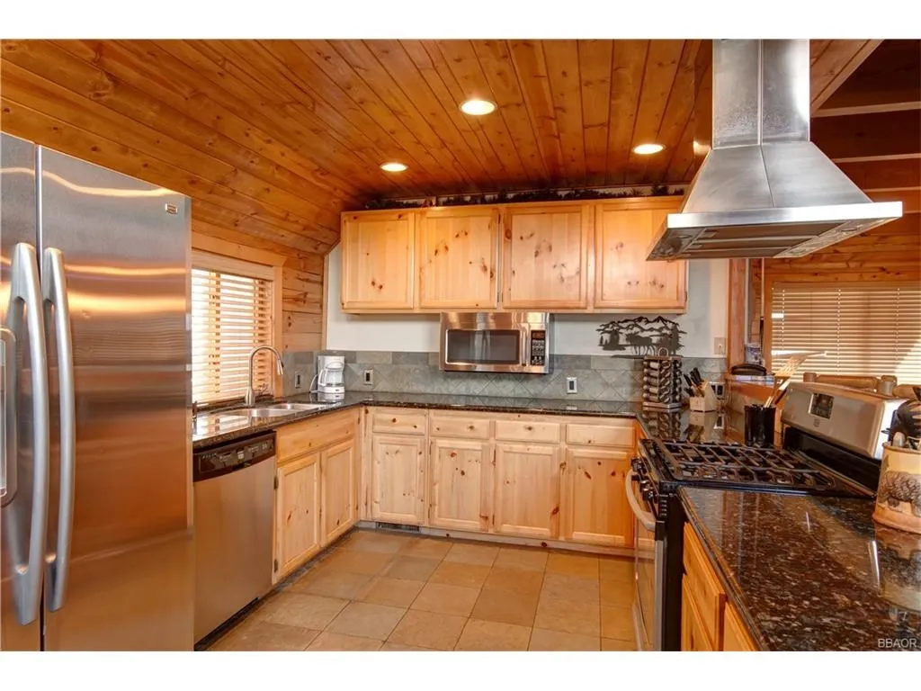 Additional image 10 of 39697 Lake Drive, Big Bear, CA 92315