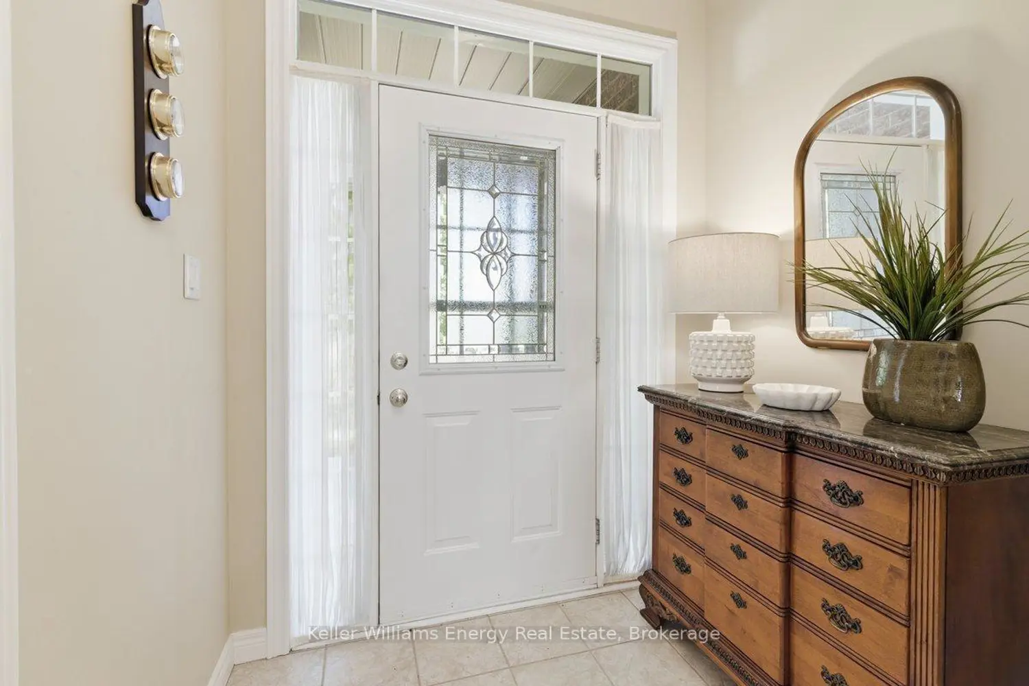 1545 Greenvalley Trail photo 3