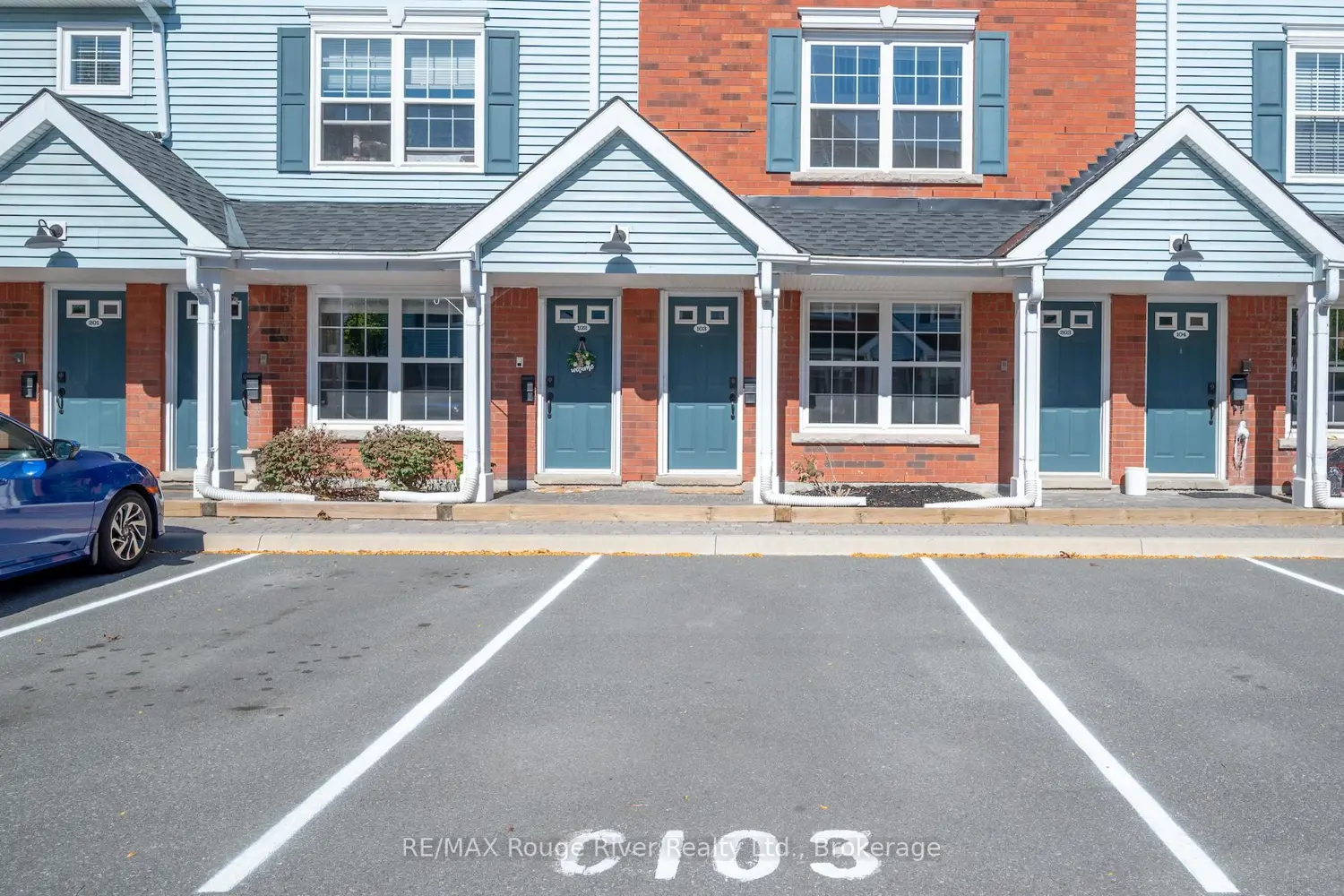 182 D'arcy Street C-103