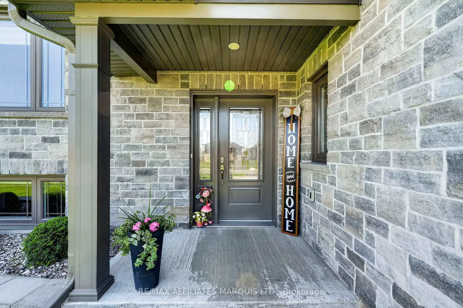 2140 Burke Avenue photo 4