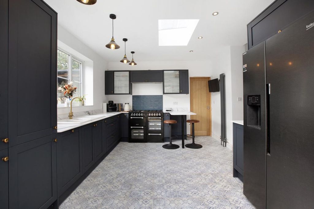 Additional image 2 of 3 bed flat for saleBarton Villas, Dawlish EX7