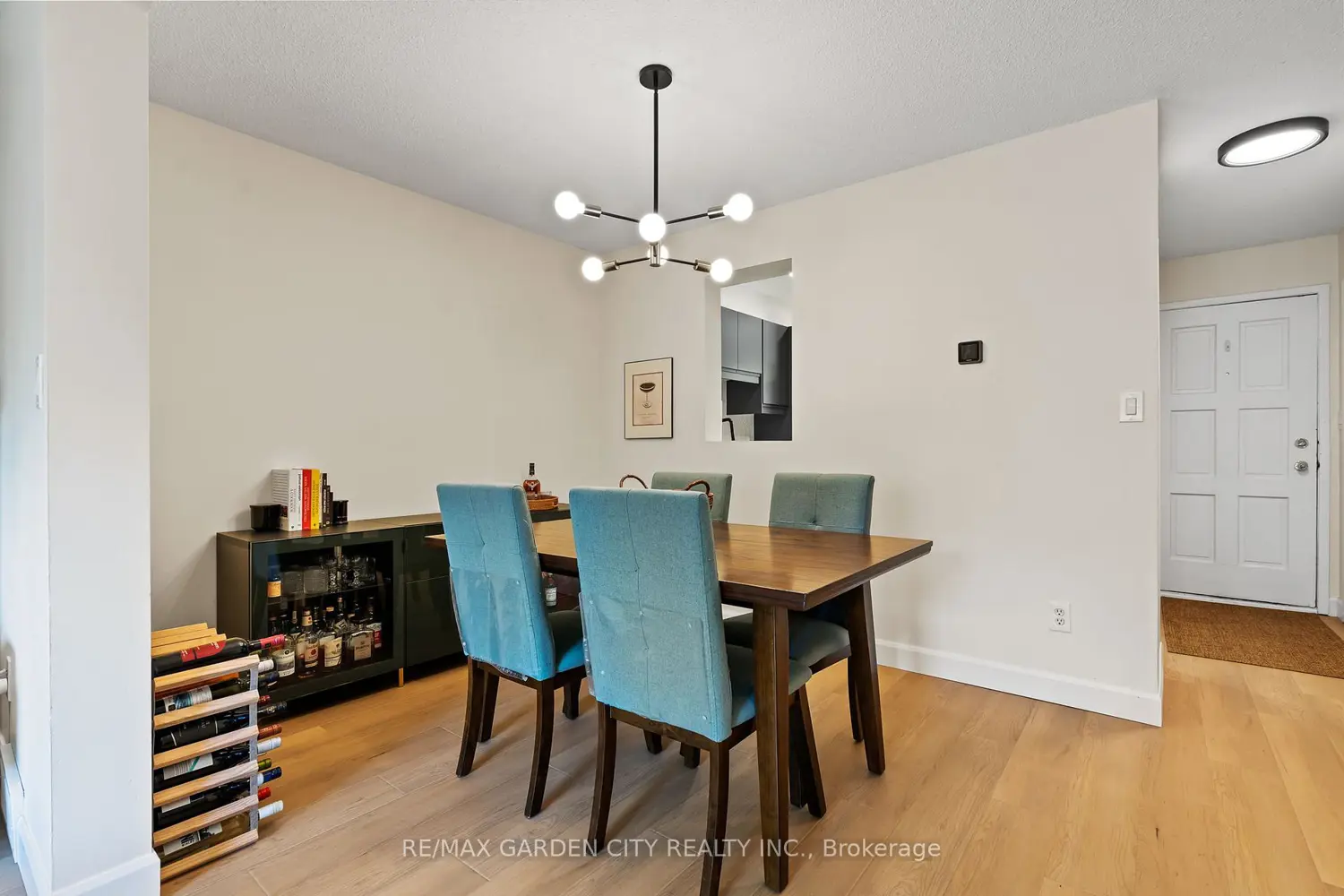 75 Ventura Drive 32 photo 4