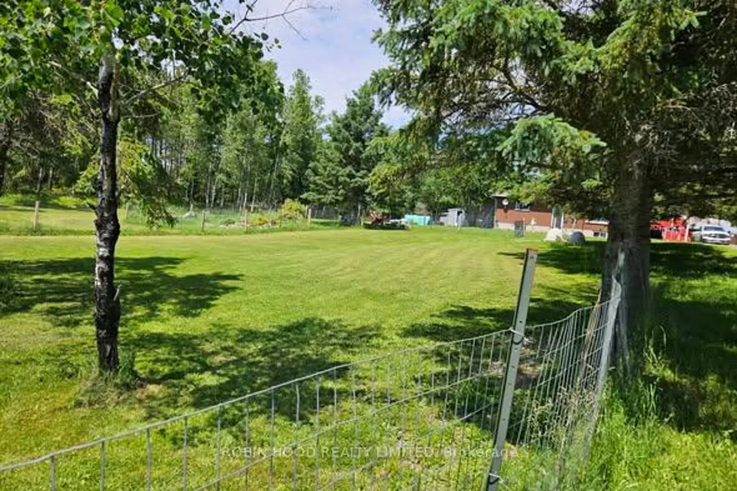 892 Secord Road photo 2