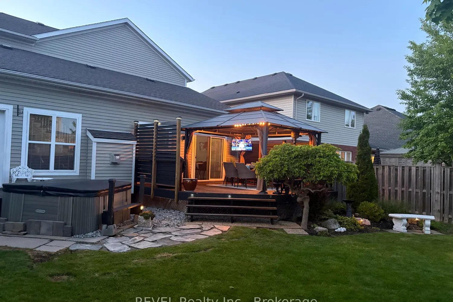 16 Maracay Way photo 5