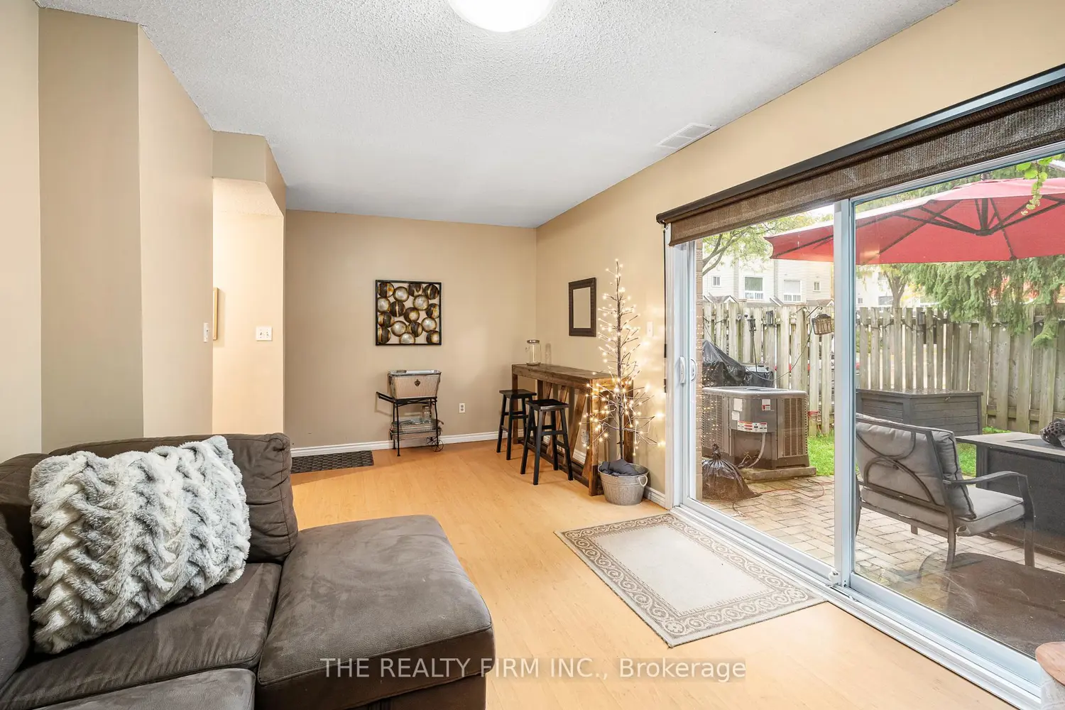 Additional image 18 of 1990 Wavell Street 67