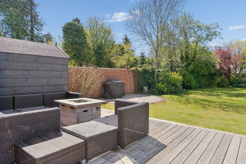 Additional image 27 of 5 bed detached house for saleCoombe Drive, Dunstable LU6