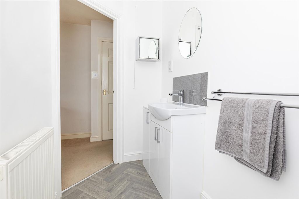 Additional image 17 of 2 bed flat for saleLaund Road, Salendine Nook, Huddersfield HD3