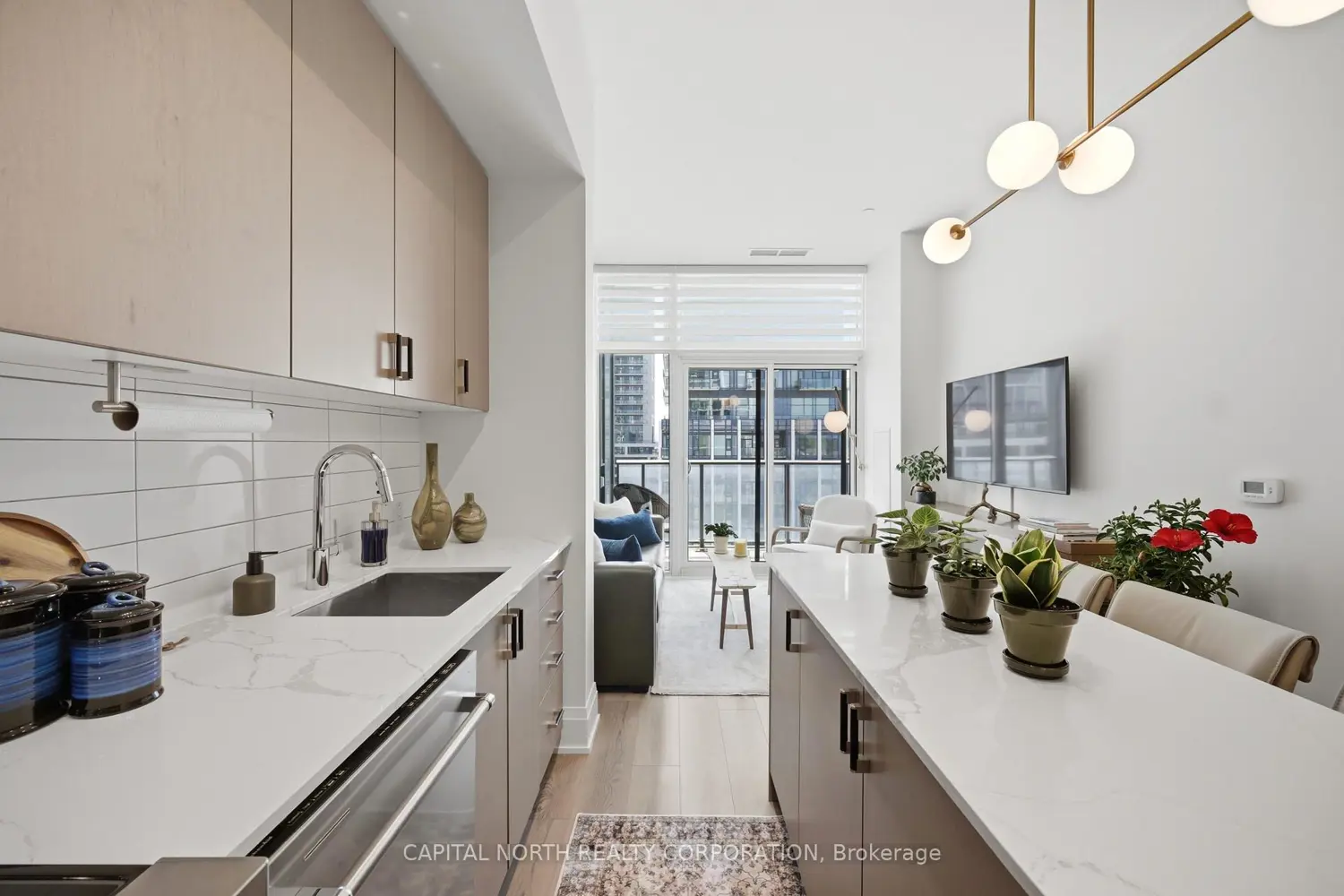 9000 Jane Street 620 photo 5
